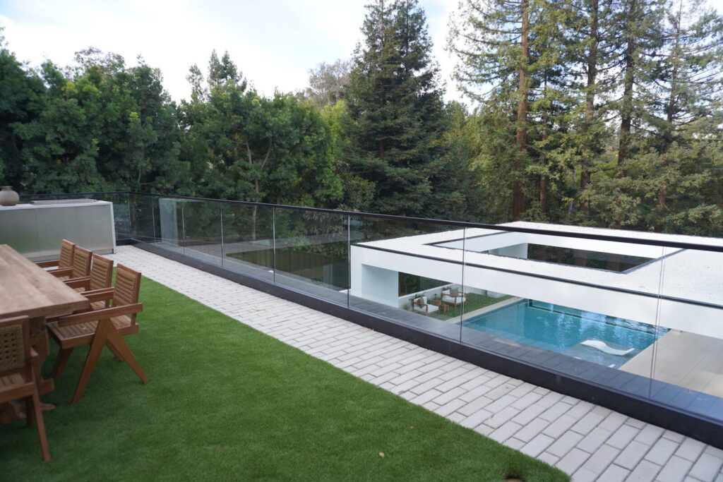 07 rooftop deck pool glass railing